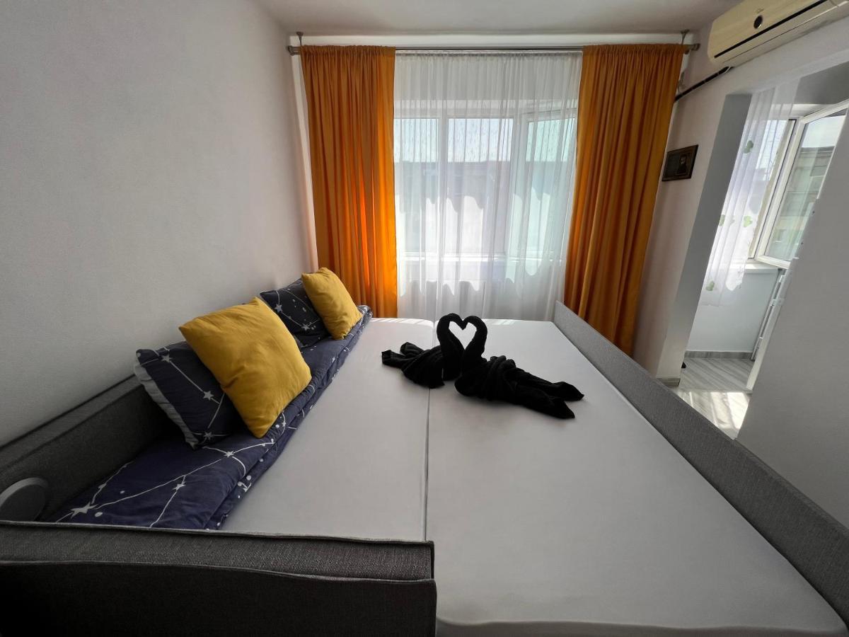 Miha Modern And Central Apartament アラド エクステリア 写真